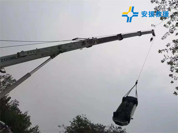 吊車救援