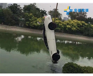 吊車救援